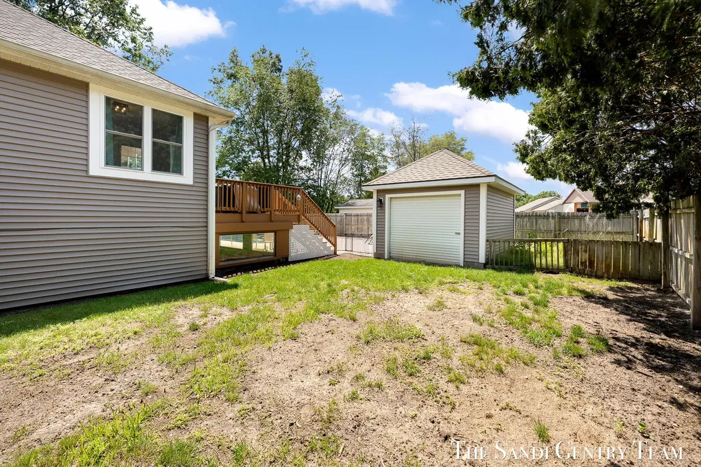 4007 Meadow Lane Fruitport Charter Township MI 49444