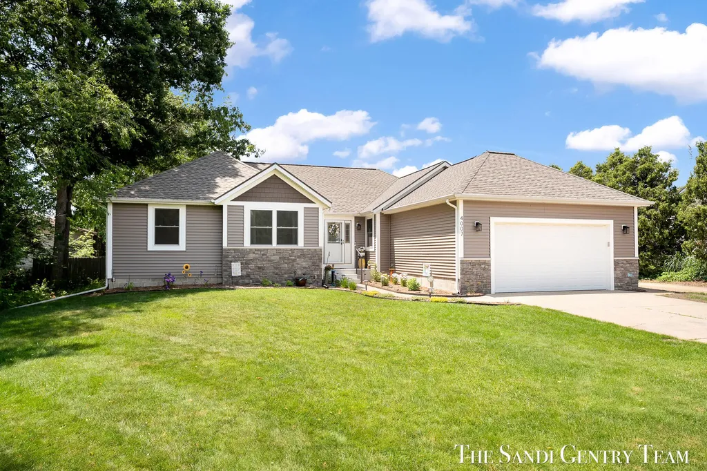 4007 Meadow Lane Fruitport Charter Township MI 49444