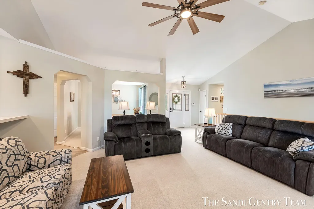 4007 Meadow Lane Fruitport Charter Township MI 49444