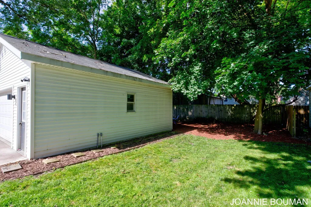 228 N Ottawa Street Zeeland City MI 49464