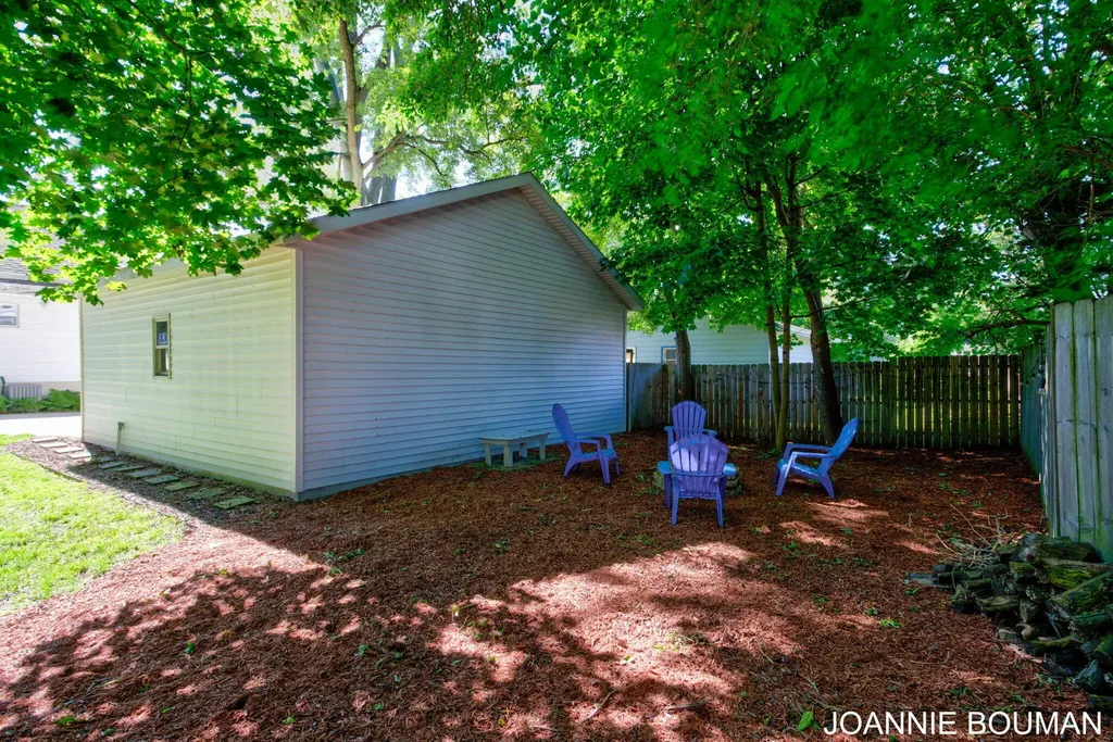 228 N Ottawa Street Zeeland City MI 49464