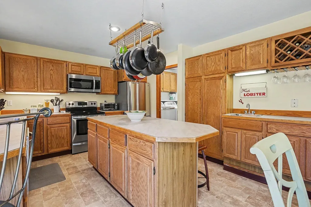 1864 Erin Isle Drive Park Township MI 49424