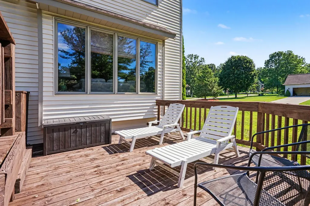 1864 Erin Isle Drive Park Township MI 49424