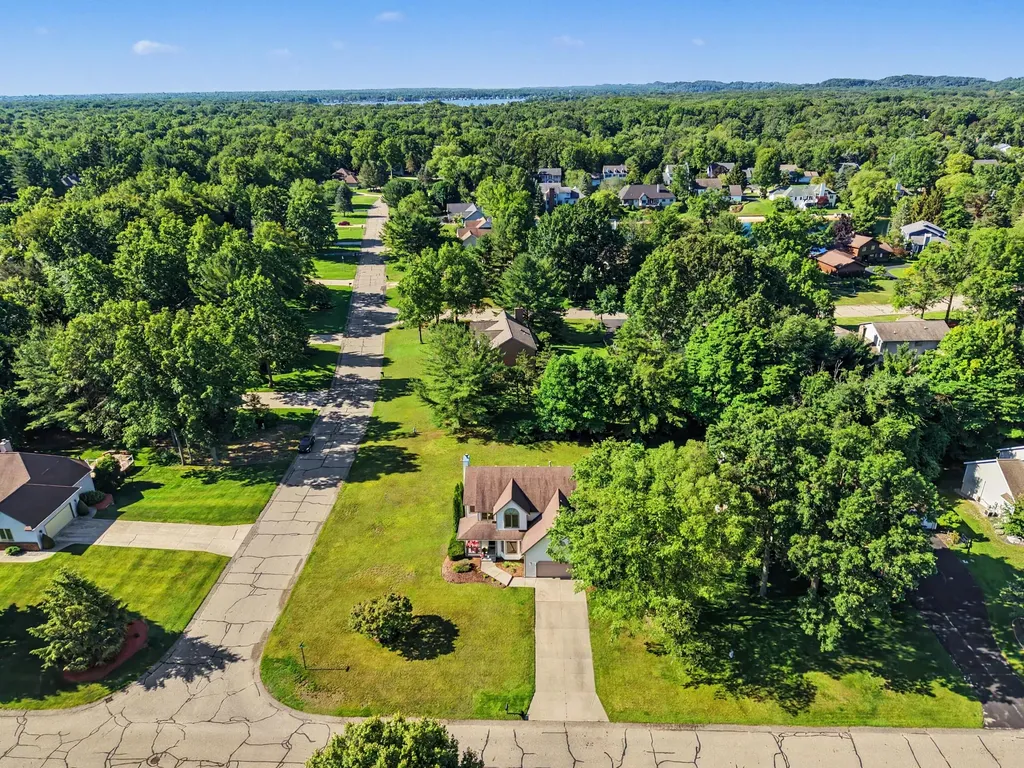 1864 Erin Isle Drive Park Township MI 49424