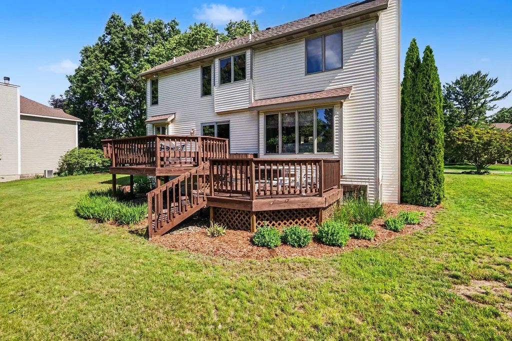 1864 Erin Isle Drive Park Township MI 49424