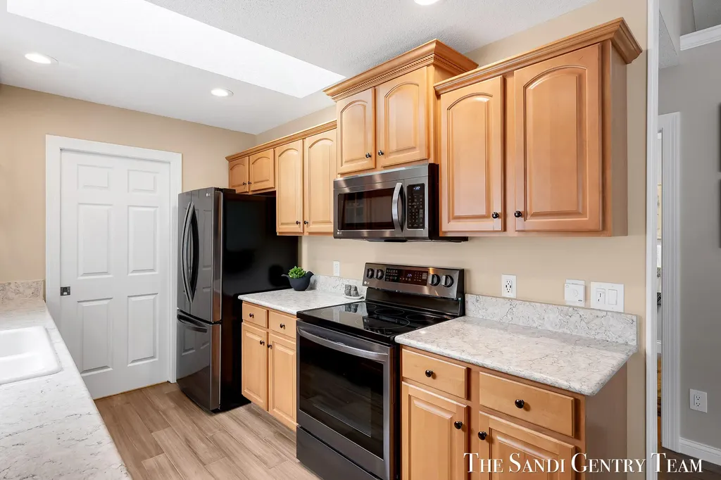 931 Bluff Creek Drive Grand Haven City MI 49417