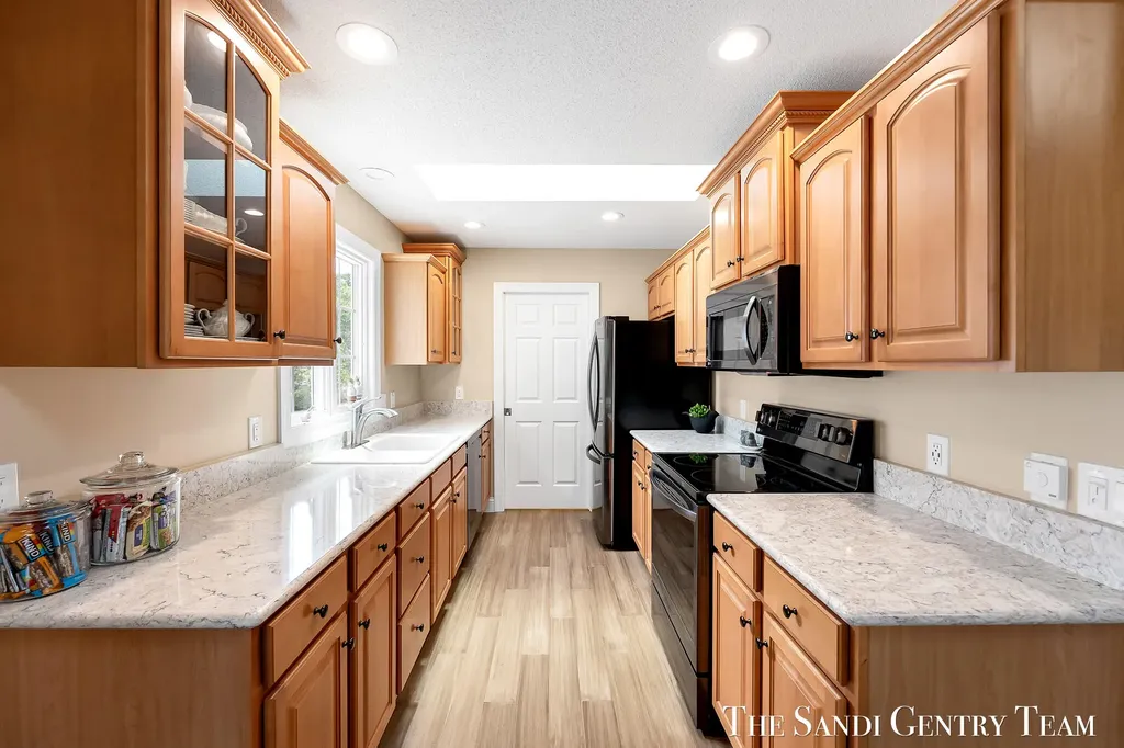 931 Bluff Creek Drive Grand Haven City MI 49417