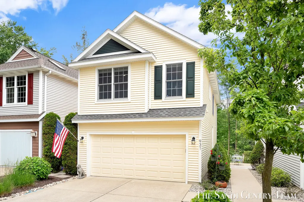 931 Bluff Creek Drive Grand Haven City MI 49417