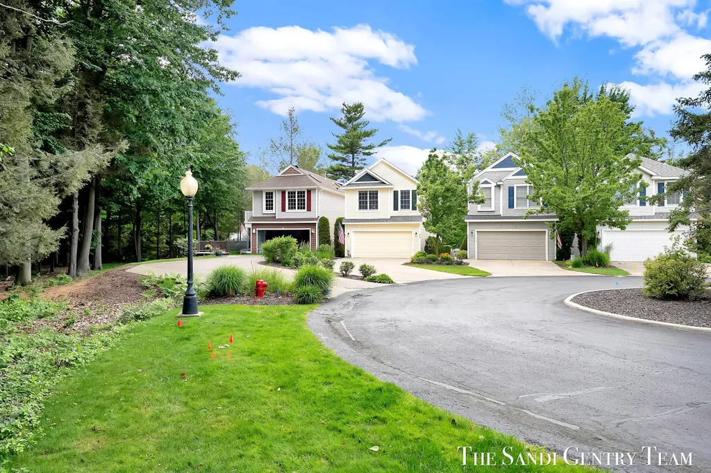 931 Bluff Creek Drive Grand Haven City MI 49417
