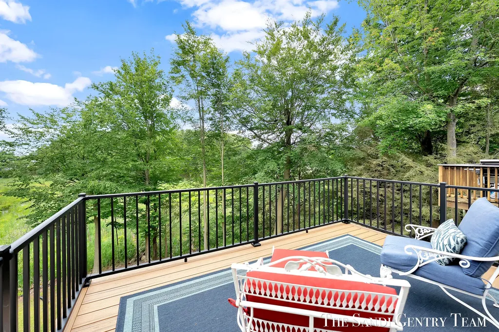 931 Bluff Creek Drive Grand Haven City MI 49417