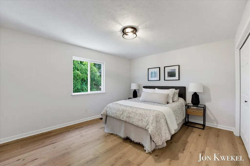 3547 Breton Valley SE Kentwood City MI 49512