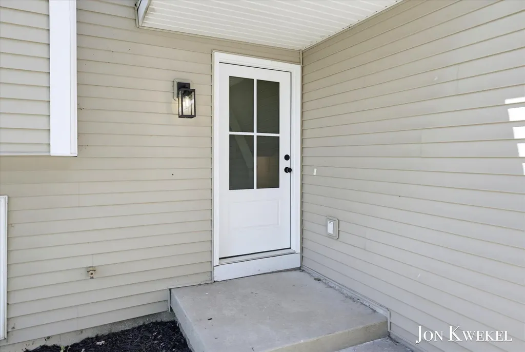 3547 Breton Valley SE Kentwood City MI 49512