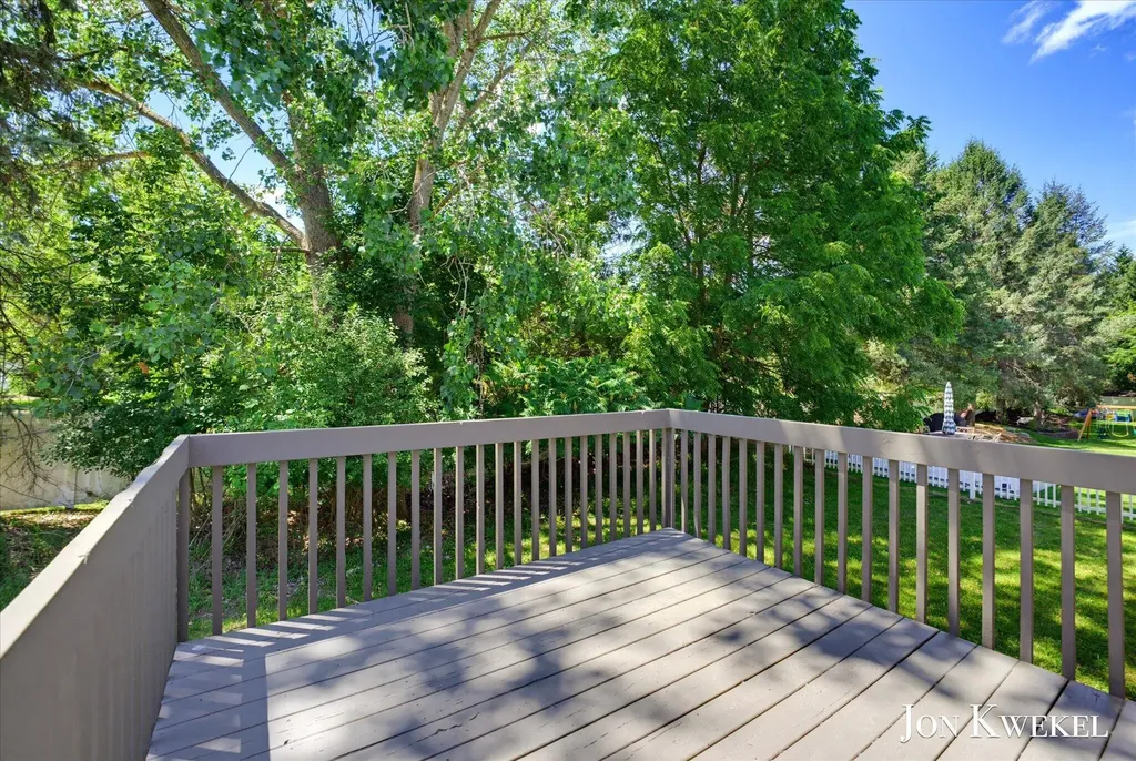 3547 Breton Valley SE Kentwood City MI 49512