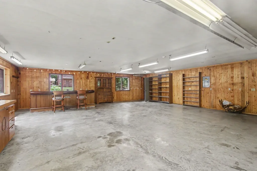 4191 E Fruitport Road Fruitport Charter Township MI 49415