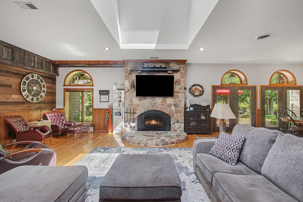 4191 E Fruitport Road Fruitport Charter Township MI 49415