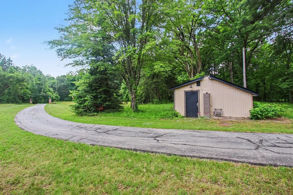 4191 E Fruitport Road Fruitport Charter Township MI 49415