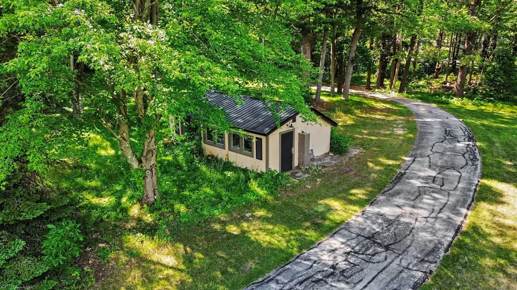 4191 E Fruitport Road Fruitport Charter Township MI 49415