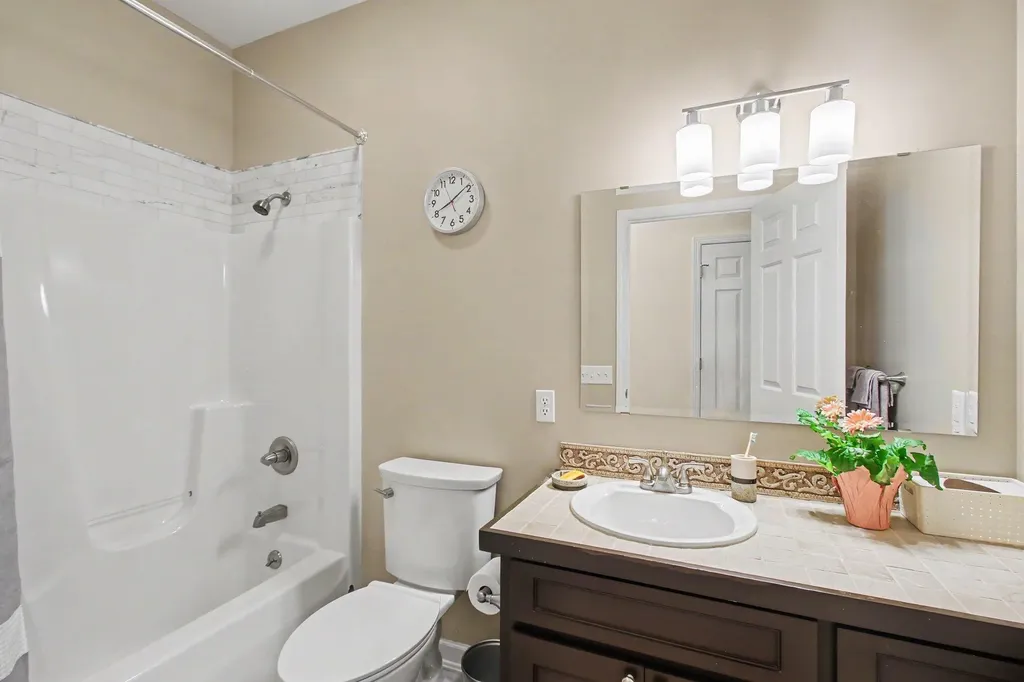 1425 Crystalline Drive SE Gaines Charter Township MI 49316