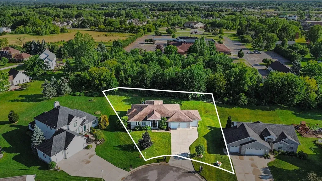 1425 Crystalline Drive SE Gaines Charter Township MI 49316