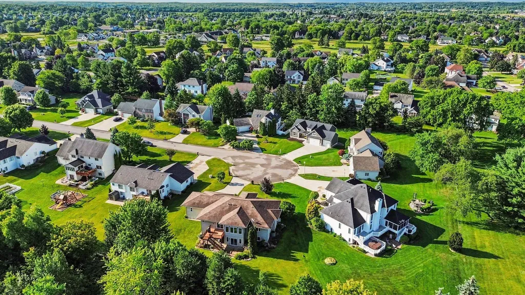 1425 Crystalline Drive SE Gaines Charter Township MI 49316
