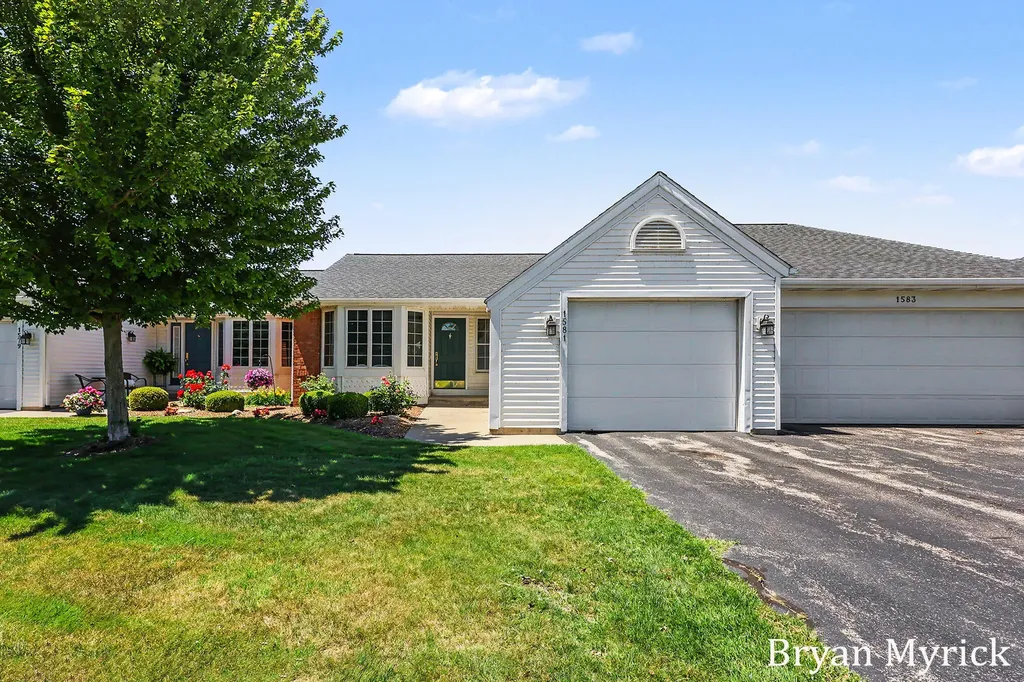 1581 Castlemaine Drive Holland Charter Township MI 49464