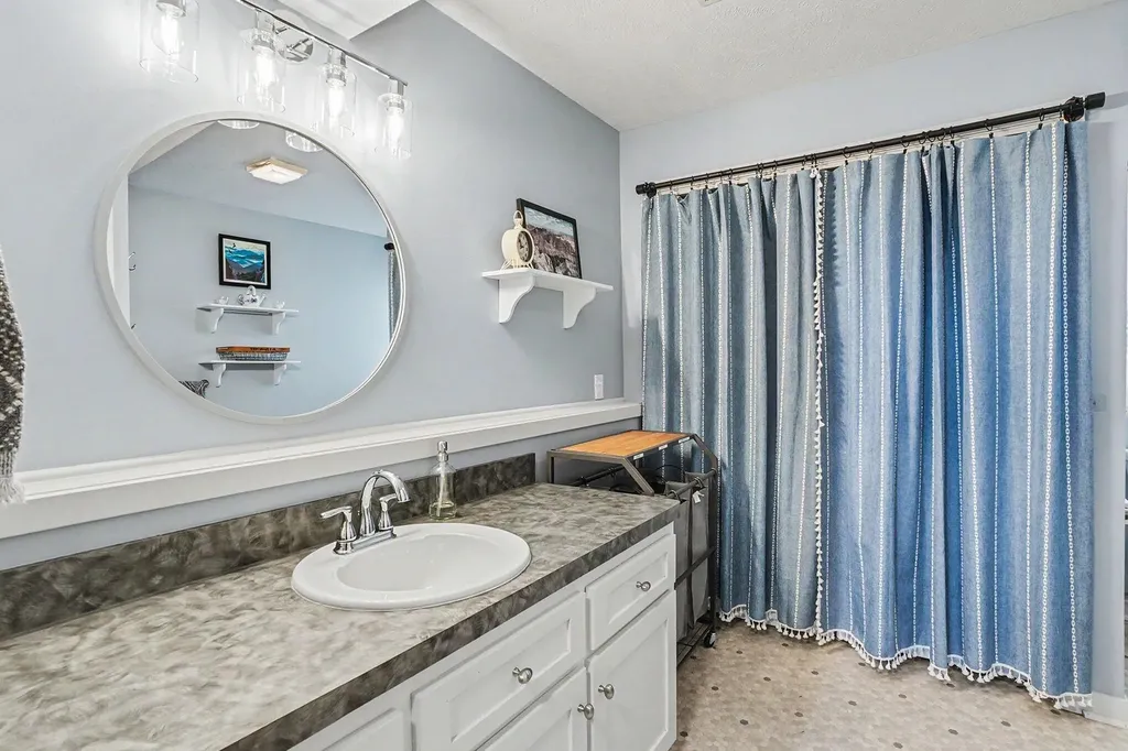 6545 Pierce Street Allendale Charter Township MI 49401