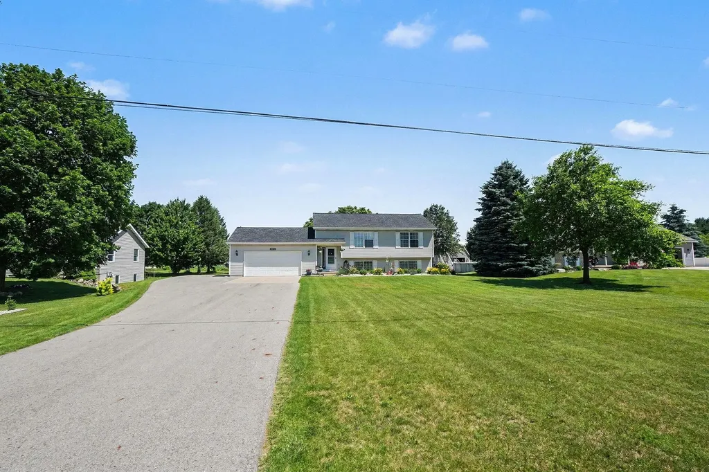 6545 Pierce Street Allendale Charter Township MI 49401