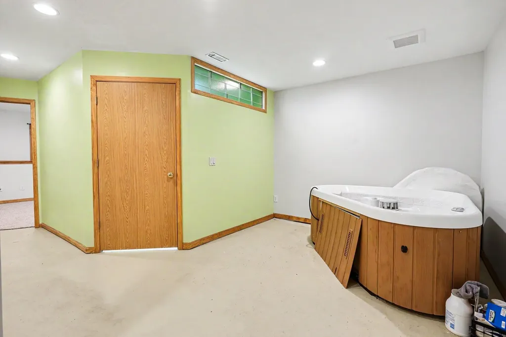 2922 Riley Ridge Road Holland Charter Township MI 49424
