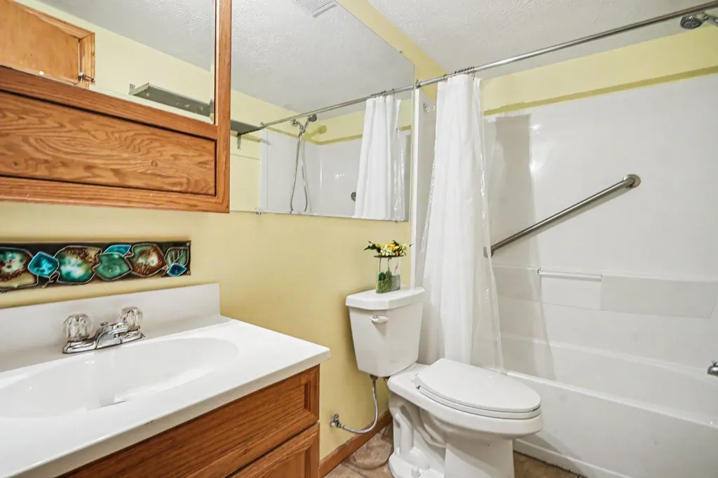 2922 Riley Ridge Road Holland Charter Township MI 49424