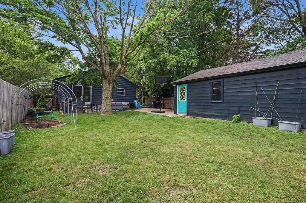 169 E 28th Street Holland City MI 49423
