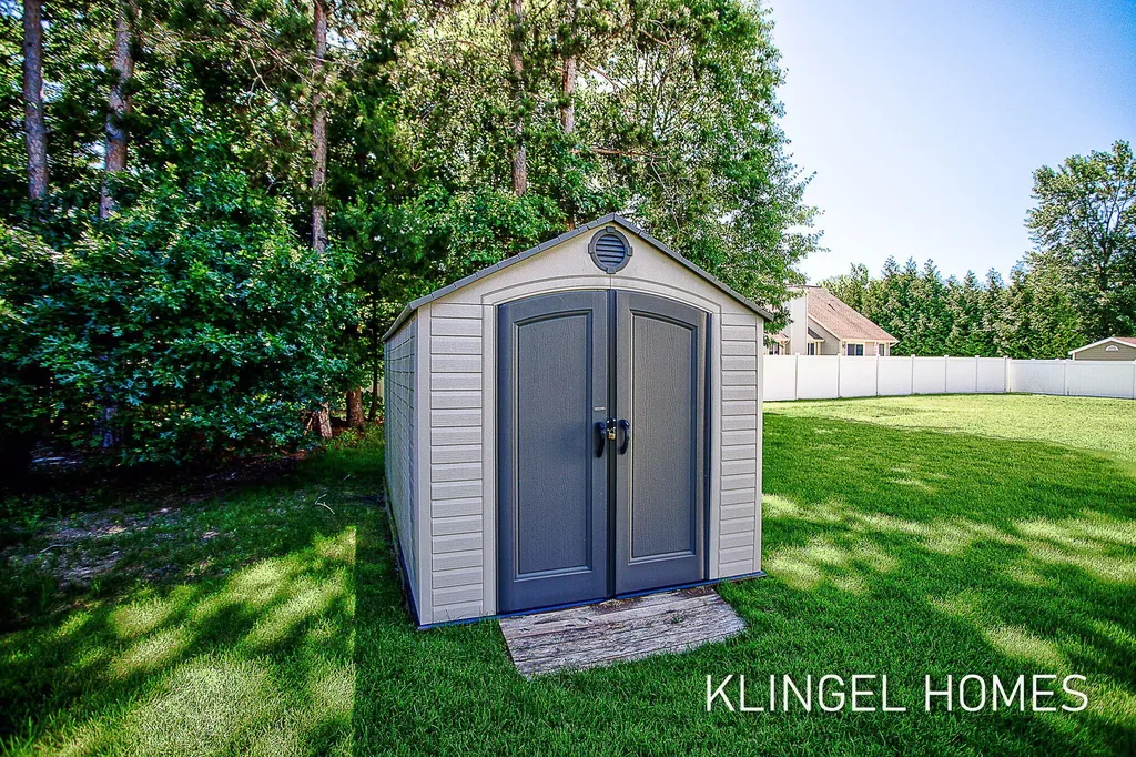 3712 Black Creek Road Fruitport Charter Township MI 49444