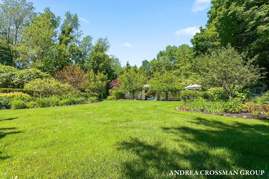 2075 Lakeshore Drive Ganges Township MI 49408