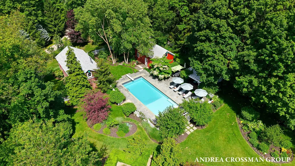 2075 Lakeshore Drive Ganges Township MI 49408
