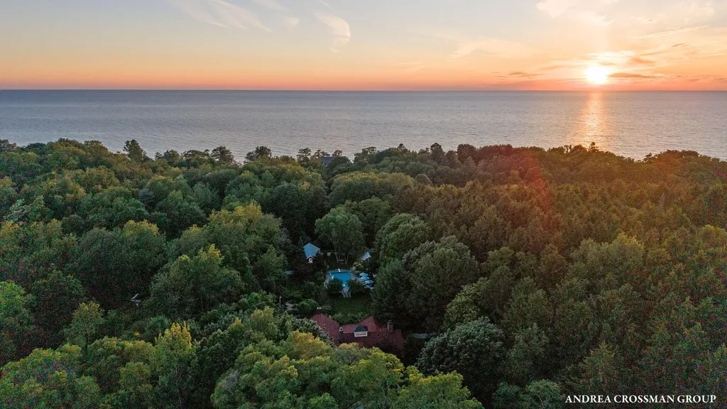 2075 Lakeshore Drive Ganges Township MI 49408