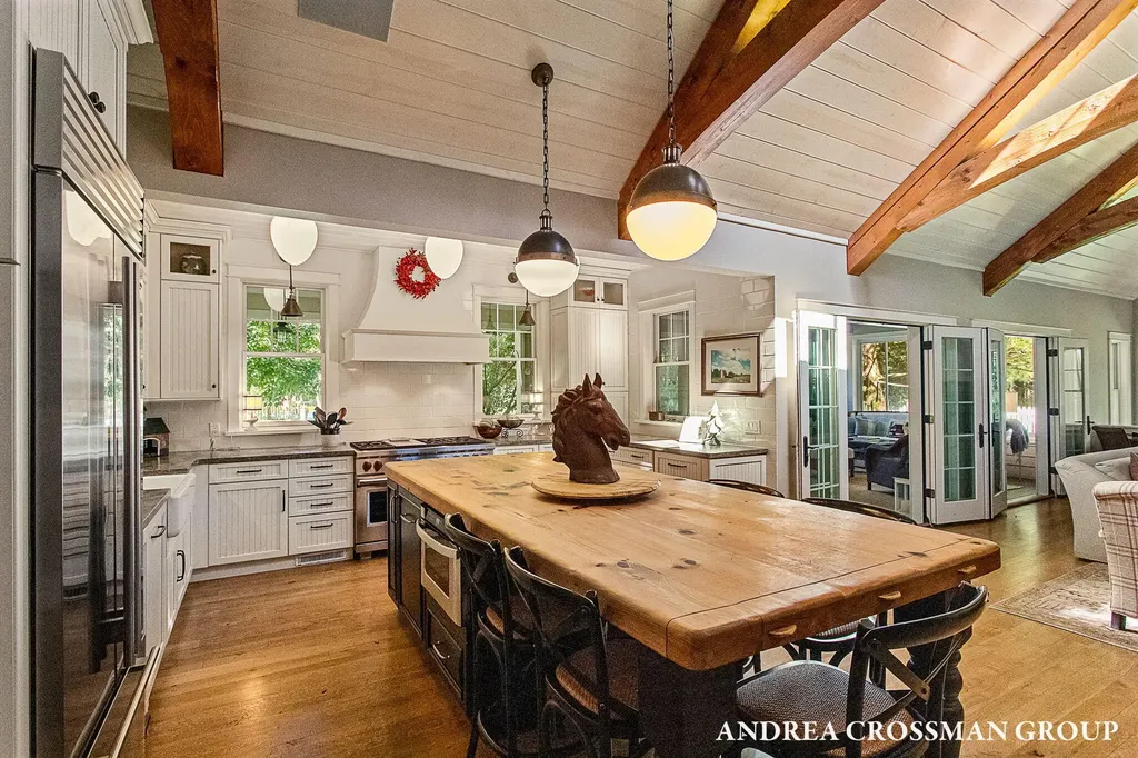 2075 Lakeshore Drive Ganges Township MI 49408