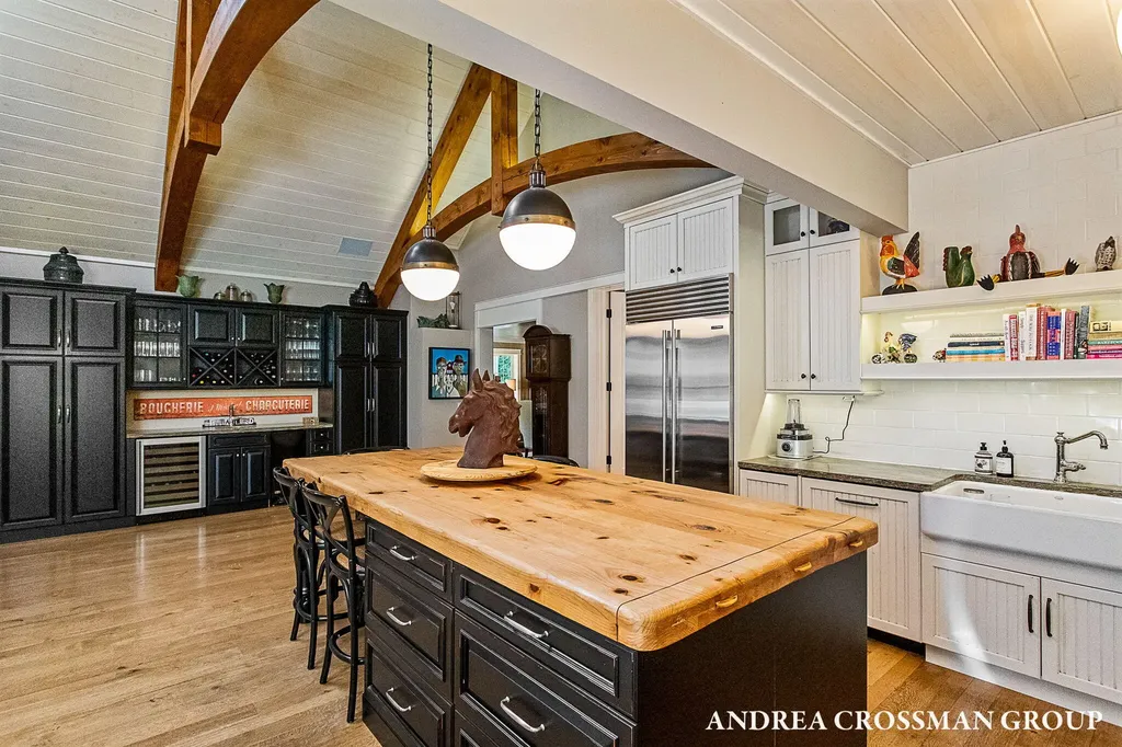 2075 Lakeshore Drive Ganges Township MI 49408