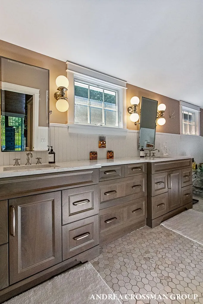 2075 Lakeshore Drive Ganges Township MI 49408