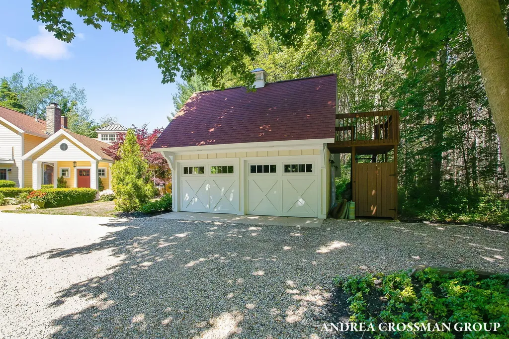 2075 Lakeshore Drive Ganges Township MI 49408