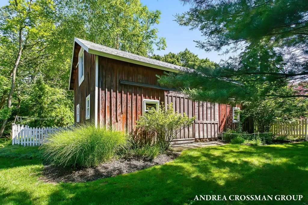2075 Lakeshore Drive Ganges Township MI 49408