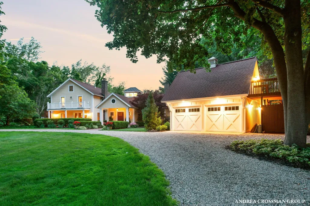 2075 Lakeshore Drive Ganges Township MI 49408