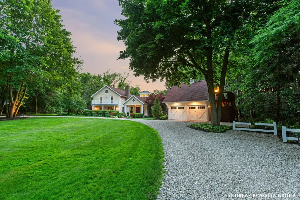 2075 Lakeshore Drive Ganges Township MI 49408