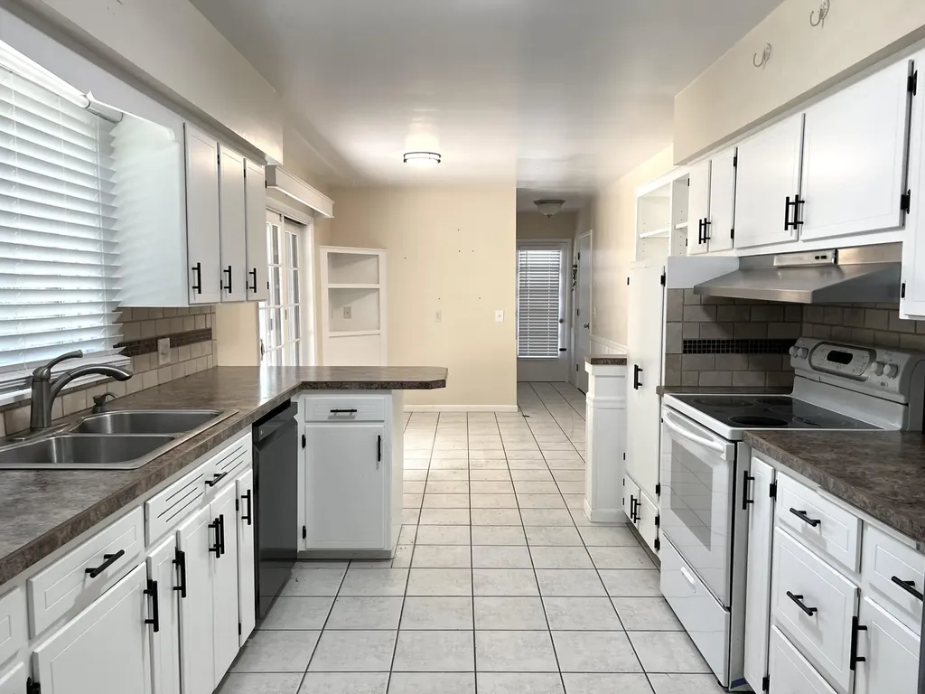 3031 Country Club Drive Muskegon City MI 49441