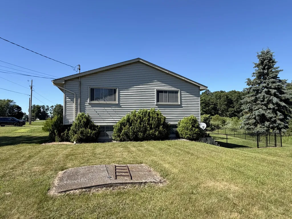 9154 Old Highway 99 White River Township MI 49437