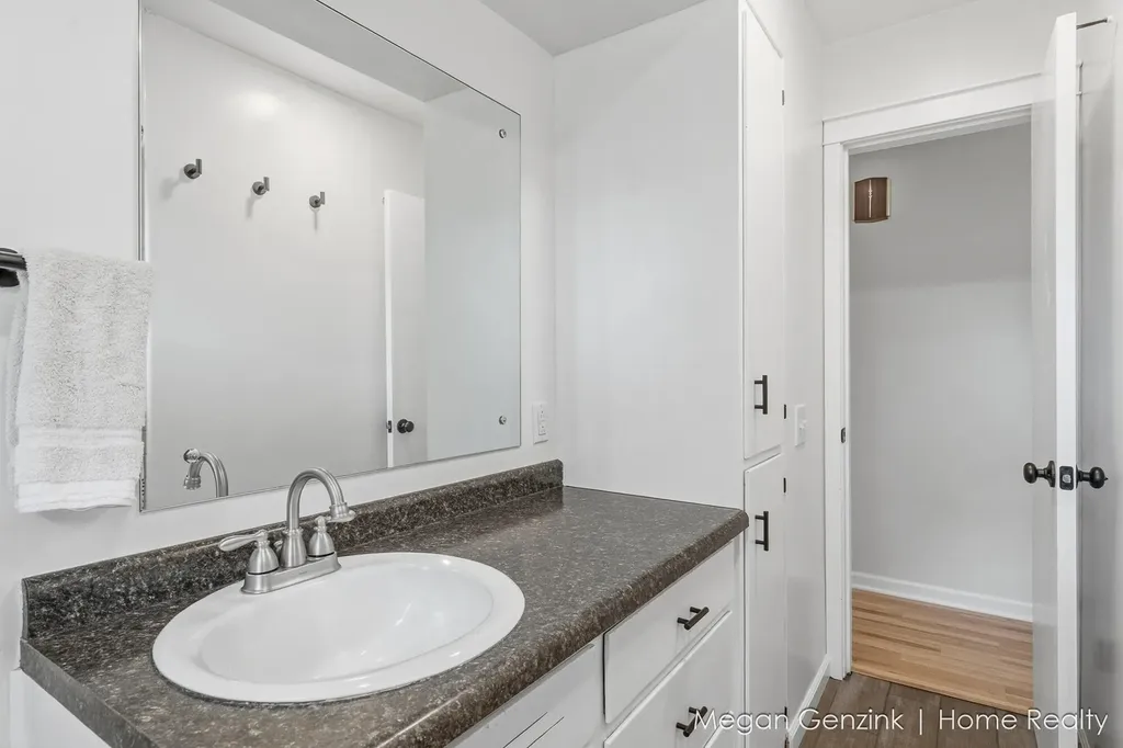269 Cambridge Avenue Holland City MI 49423