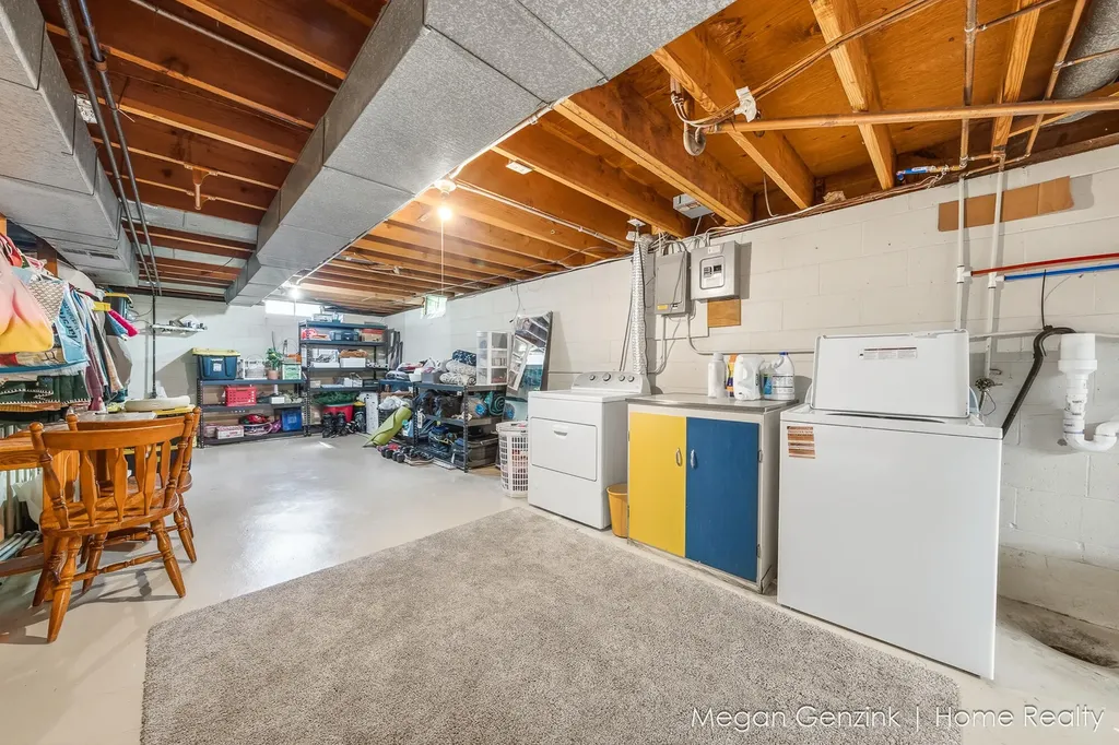 269 Cambridge Avenue Holland City MI 49423