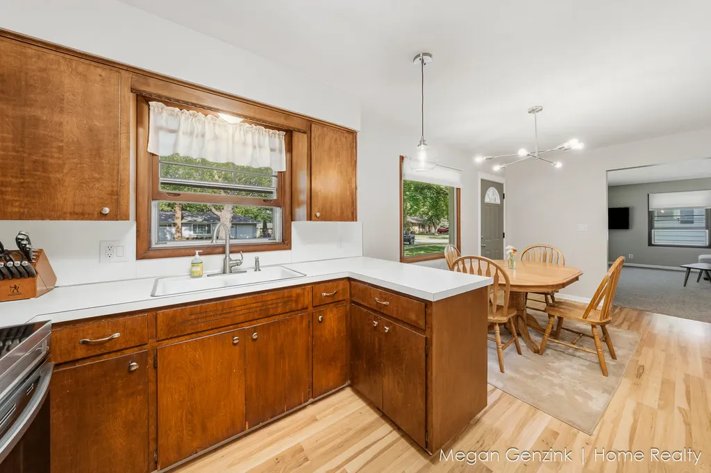 269 Cambridge Avenue Holland City MI 49423