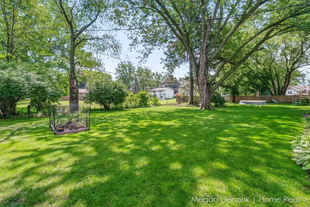 269 Cambridge Avenue Holland City MI 49423