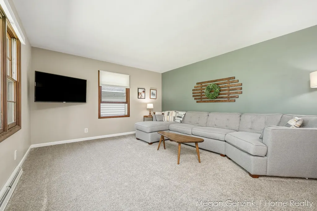 269 Cambridge Avenue Holland City MI 49423