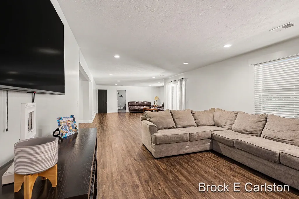 1294 Tall Tree Lane Laketon Township MI 49445