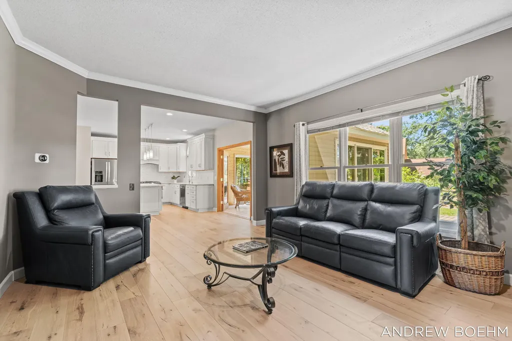 166 Wynwood Court Park Township MI 49424